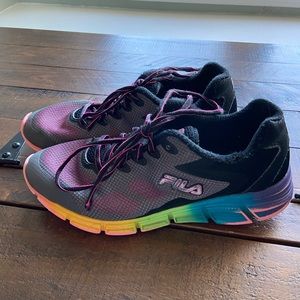 ❤️ Fila Kid's Athletic Shoes Size 5.5 #18